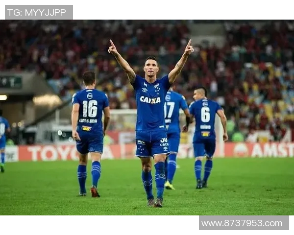 李伟独家解析足球技巧与战术心得分享助你提升球场表现 李伟独家解析足球技巧与战术心得分享助你提升球场表现