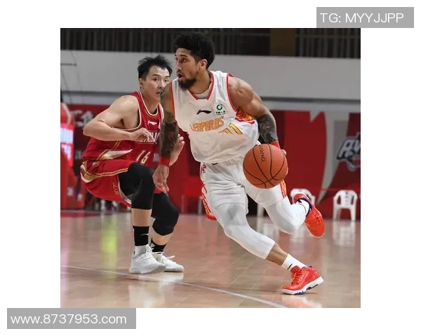 深圳篮球队灵活性引发热议球迷观点各异赛季表现成焦点