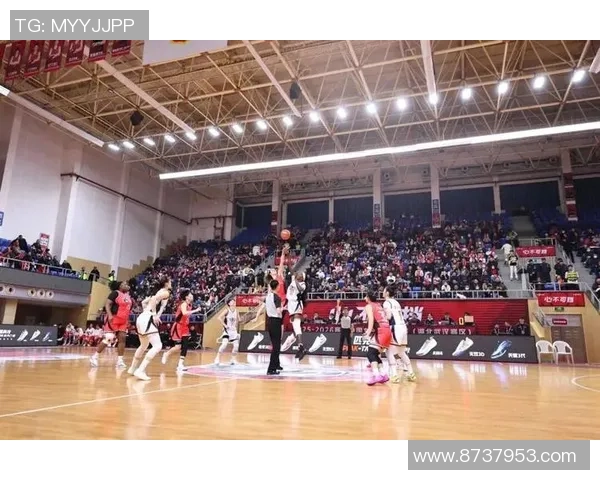 武汉篮球队意识争议引发热议球迷观点碰撞成焦点讨论